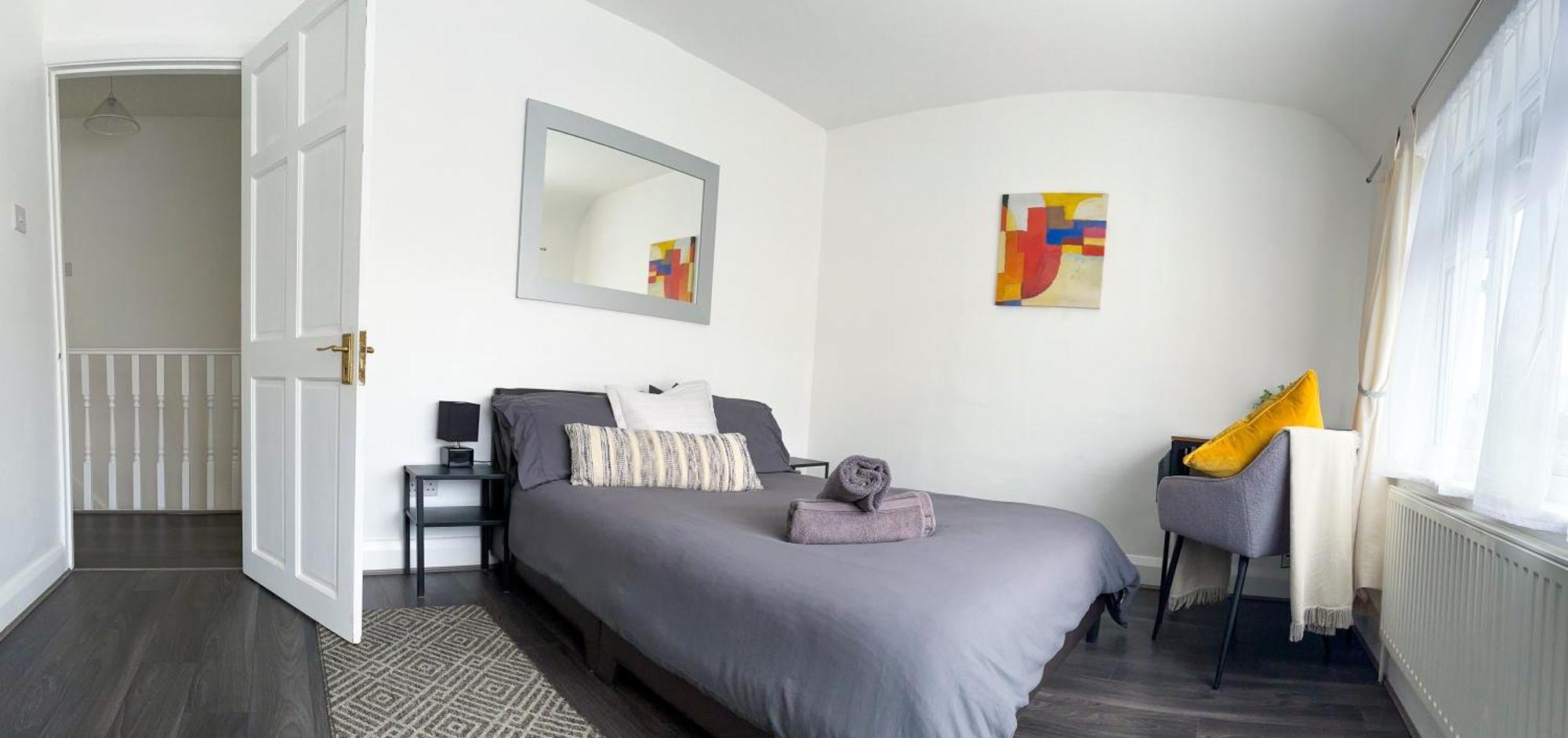 Wembley Oasis: Modern Semi-detached Near Stadium Holiday home
