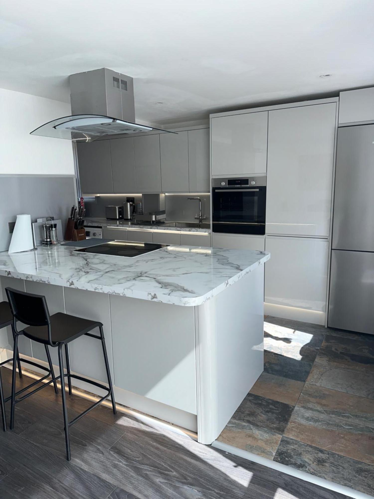 Casa vacanze Modern Four Bedroom Semi-detached House With Off Street Parking 8 Min Drive To Wembley Stadium, 5 Miles To Londra